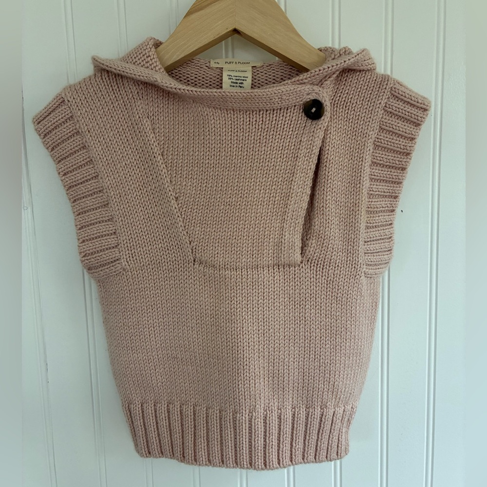 Puff & Ploom Merino Wool And Cashmere Blend Hooded Sweater Vest 4-6Y